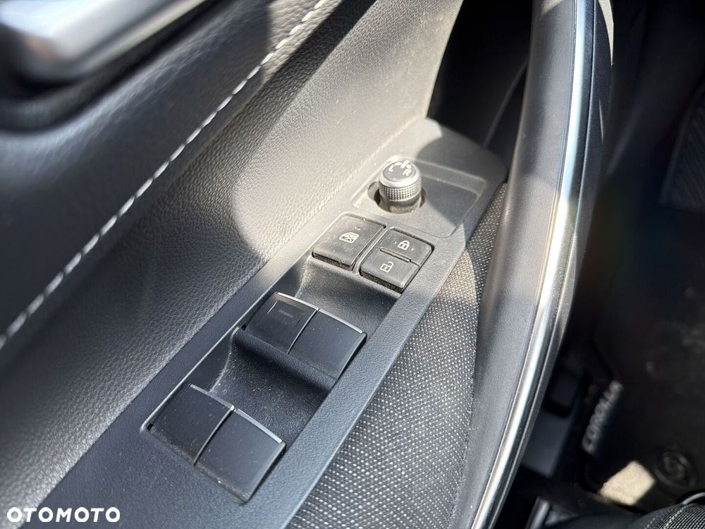 Toyota Corolla 1.8 Hybrid Comfort - 13
