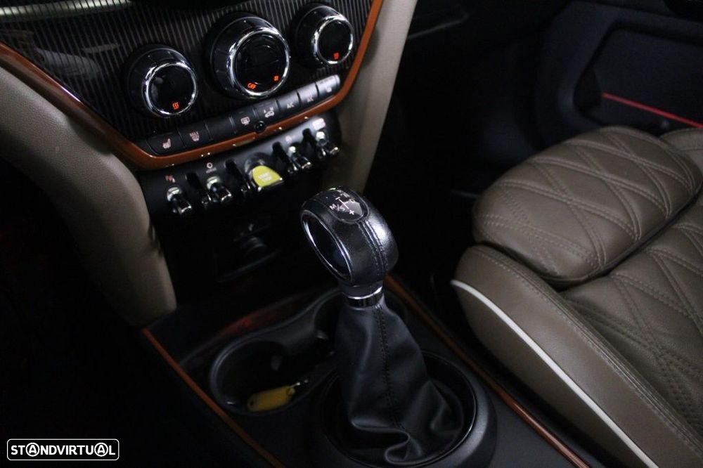 MINI Countryman Cooper SE ALL4 Auto - 32