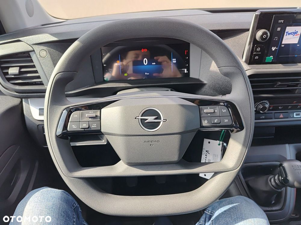 Opel Vivaro Vivaro Furgon XL Diesel 2.2 150 KM Manual - 33