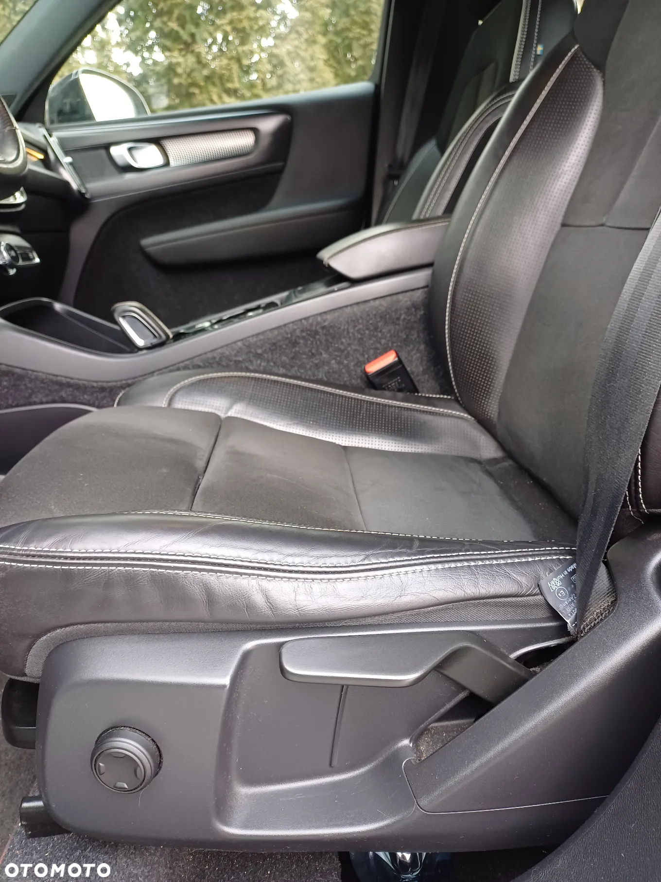 Volvo XC 40 T3 Geartronic RDesign - 11