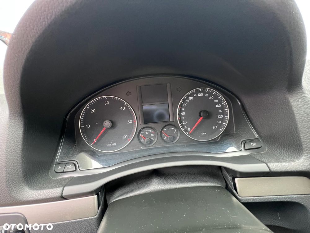 Volkswagen Golf 2.0 TDI Sportline - 29