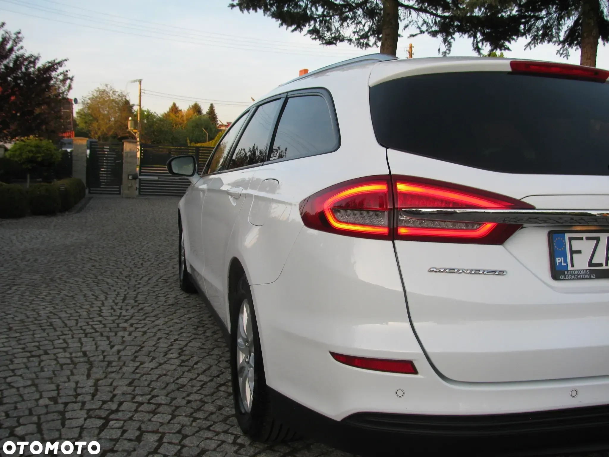Ford Mondeo - 32