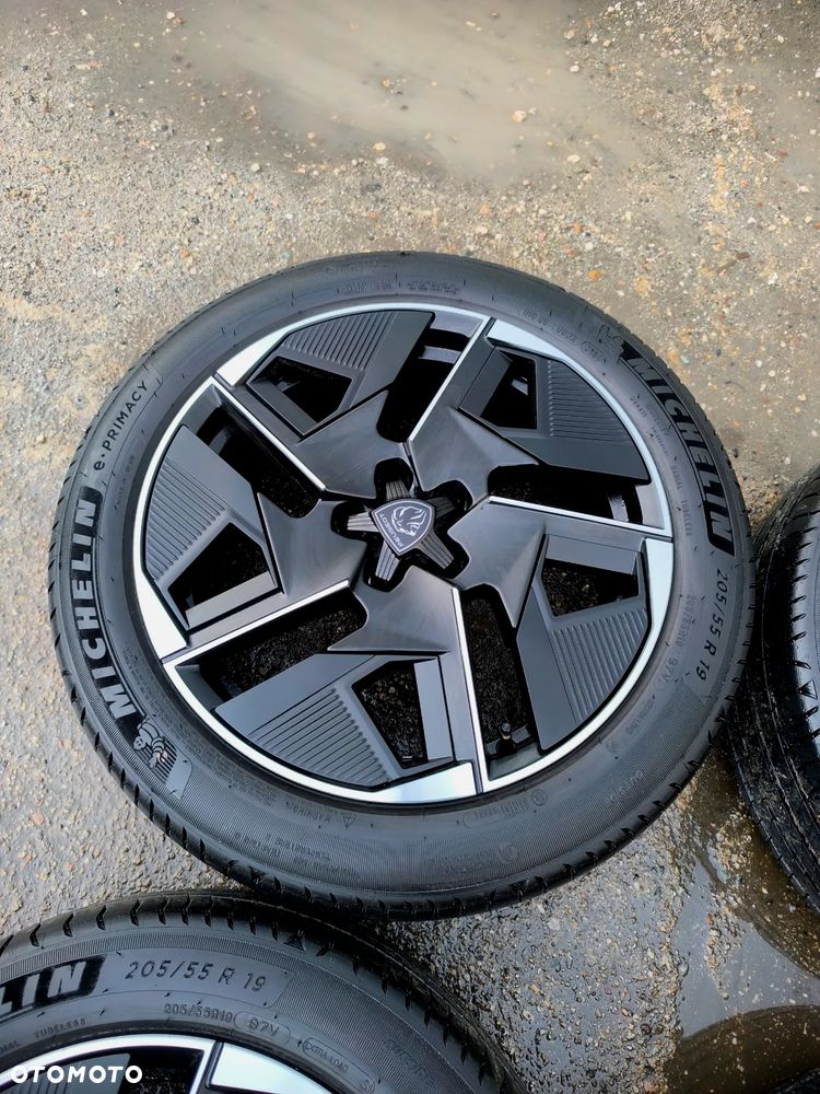 5x108 Felgi Aluminiowe Alufelgi Oryginalne 19 Koła Letnie Lato J.NOWE DEMO PEUGEOT 3008 II 2 5008 II 2 408 III 3 408X GT LINE GTLINE CITROEN C5 AIRCROSS DS7 CROSSBACK DS4 II 2 OPEL GRANDLAND X Legnica ALU-RAD 205/55 MICHELIN 24r. Kropki - 8