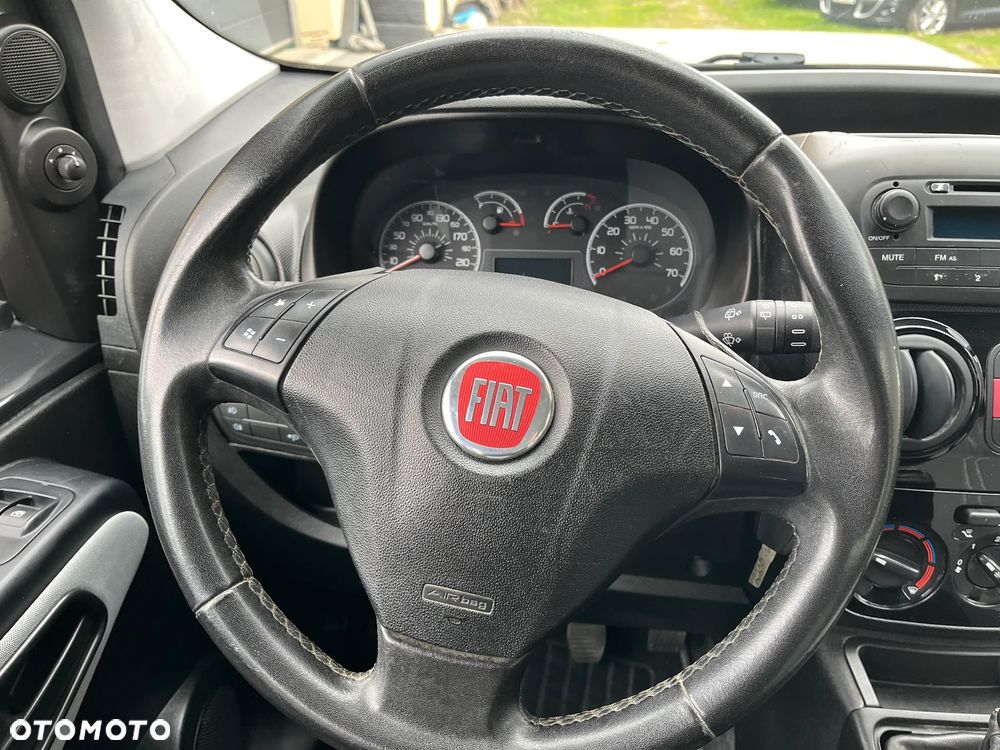 Fiat Qubo - 16