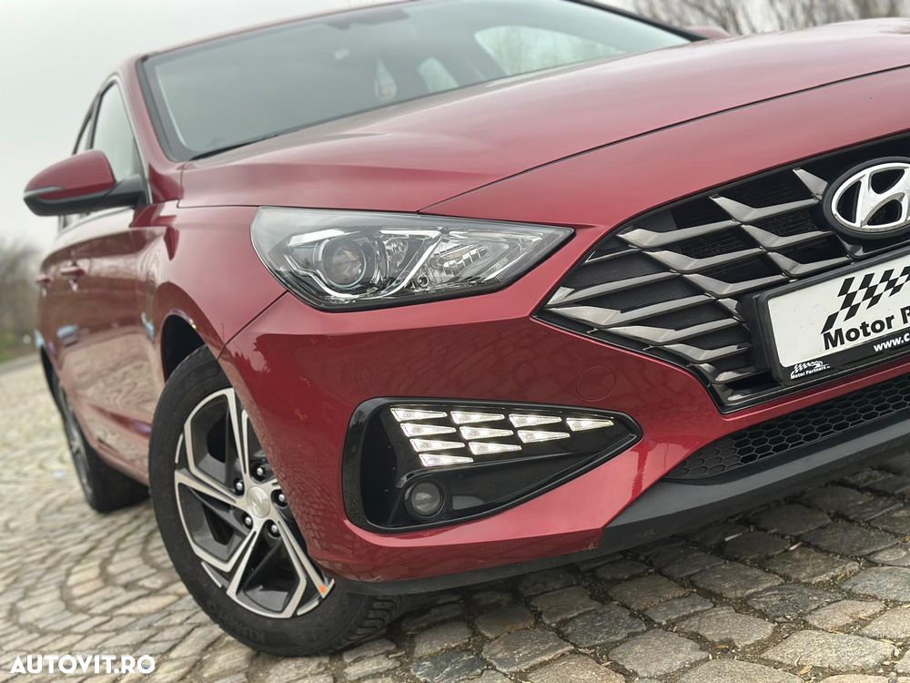 Hyundai i30 1.5 110CP 5DR M/T Comfort - 12