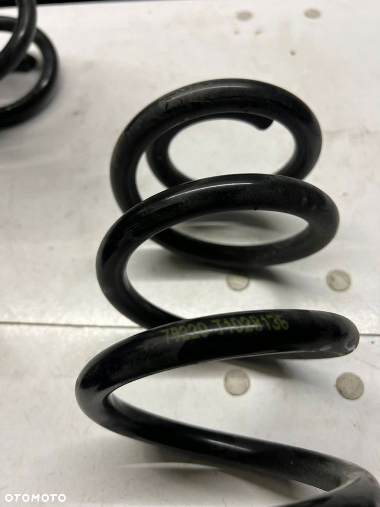 Sprężyna przednia 2.0 TFSI Audi S3 8P SB 5d PRZÓD - 2