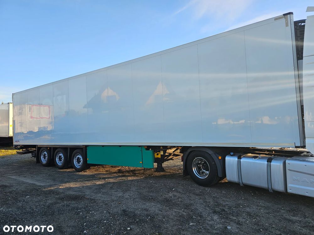 Schmitz Cargobull SKO24 - 11