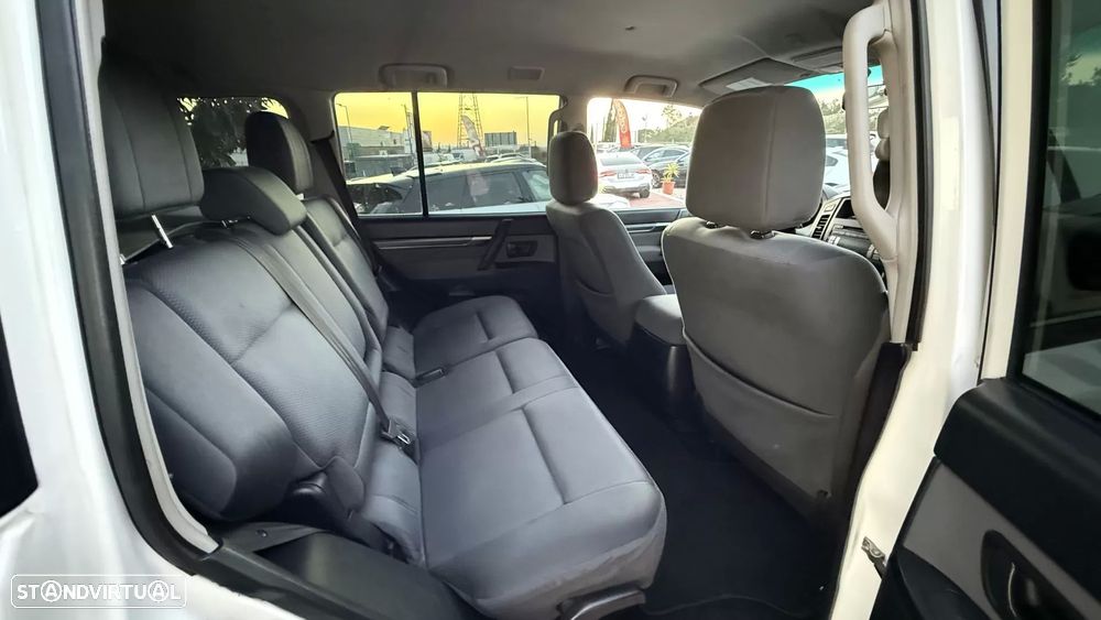 Mitsubishi Pajero 3.2 DI-D Intense - 30