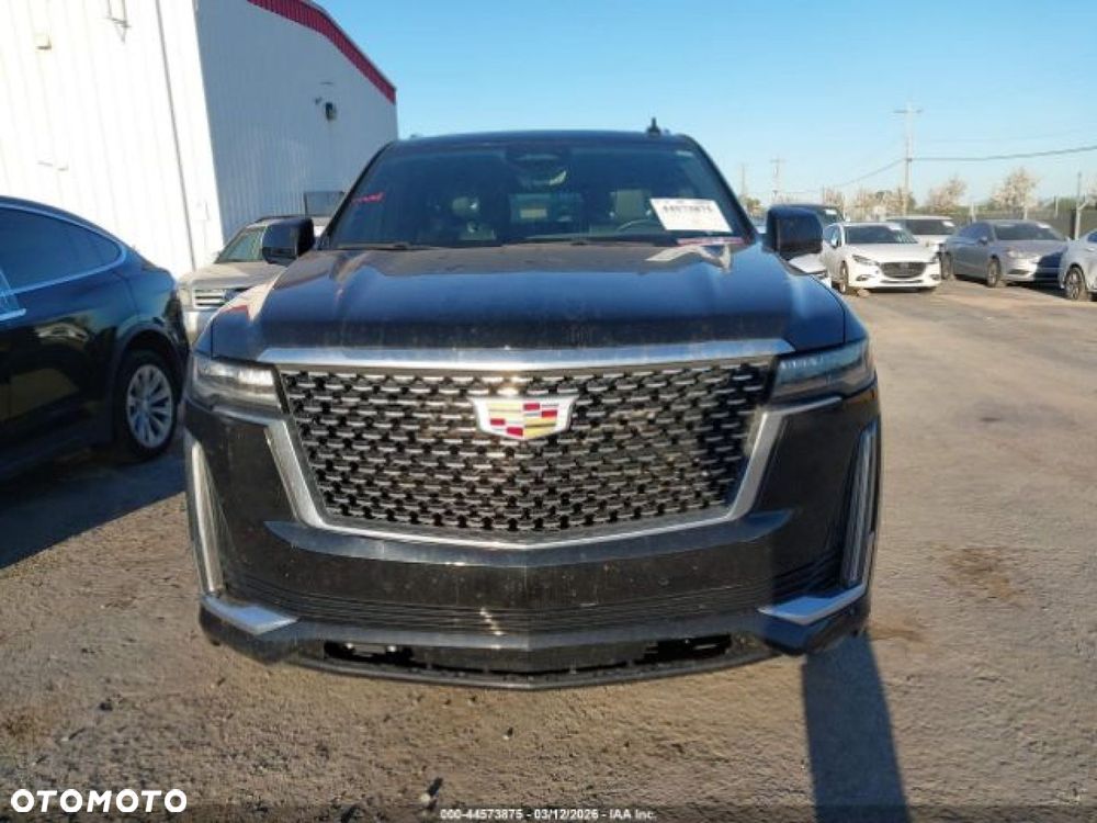 Cadillac Escalade - 2