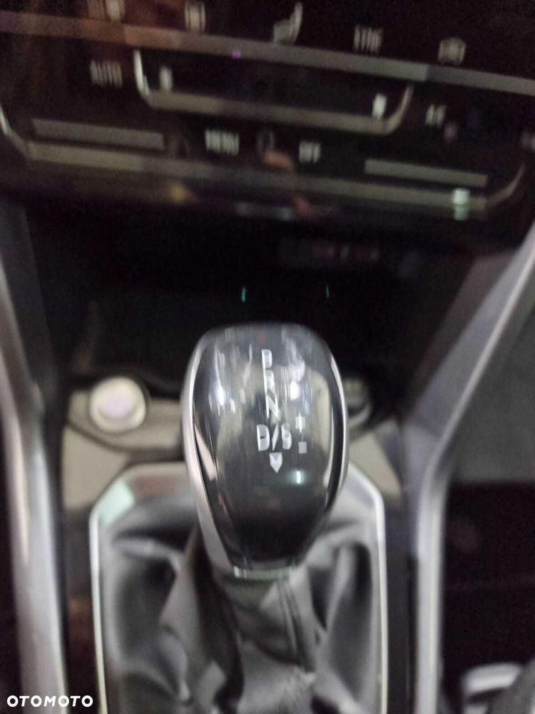 Volkswagen T-Roc - 21