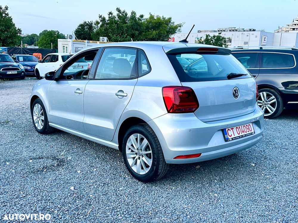 Volkswagen Polo 1.4 TDI (Blue Motion Technology) Comfortline - 8