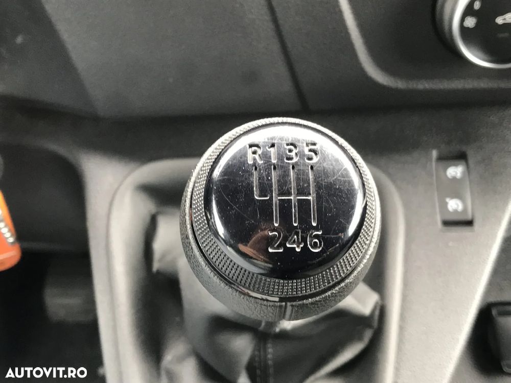 Nissan INTERSTAR / NV400 / MASTER / MOVANO - 32