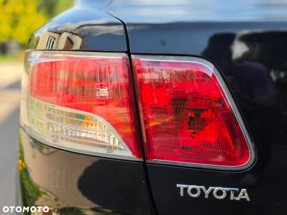 Toyota Avensis - 9