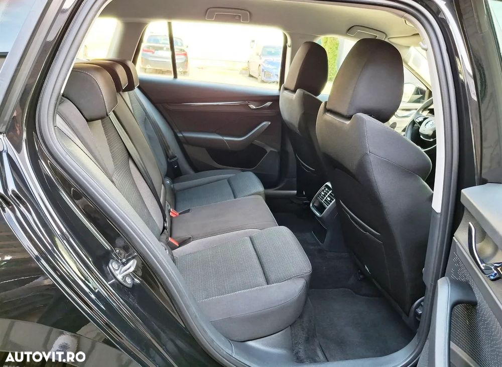 Skoda Octavia 2.0 TDI DSG Ambition - 11