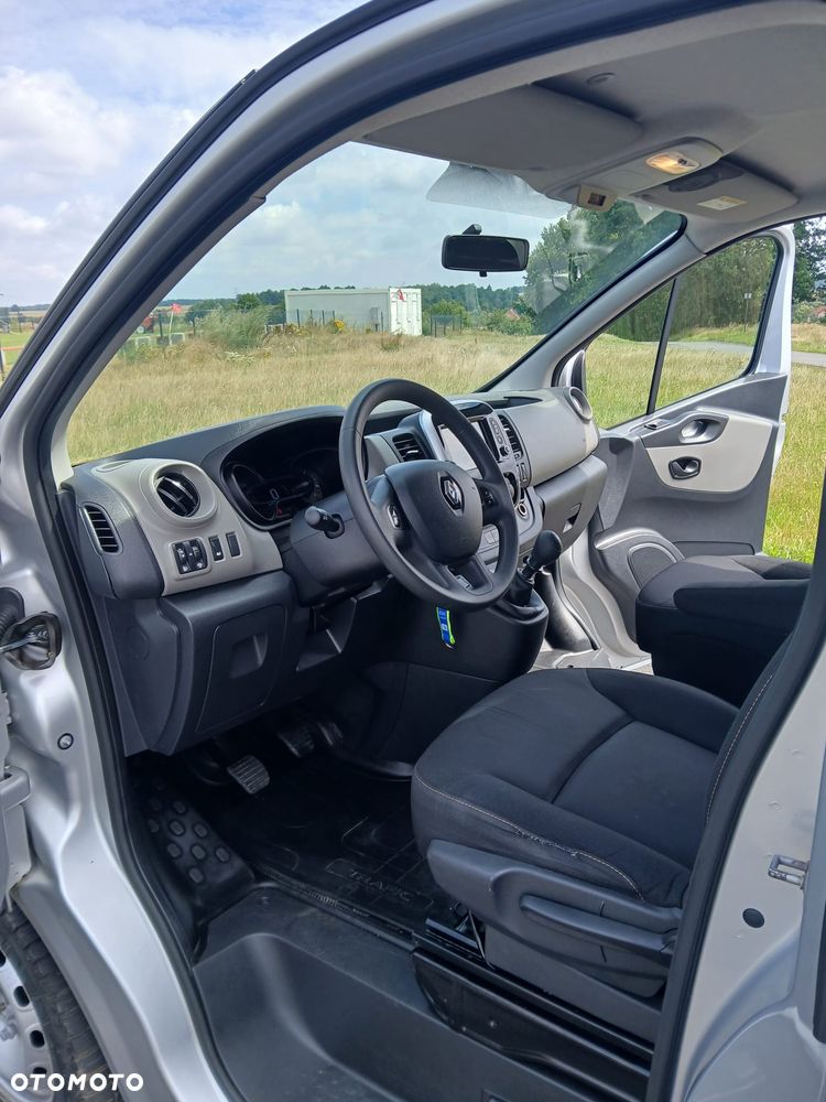 Renault Trafic - 12