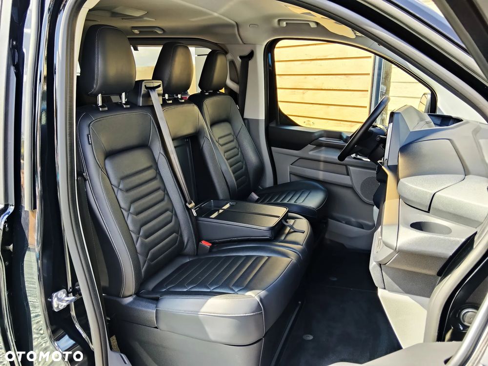 Ford Tourneo Custom 320 L1H1 VA Autm Titanium - 25