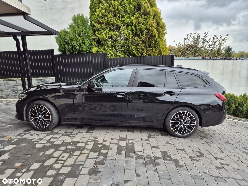 BMW Seria 3 318d Touring Sport Line - 2