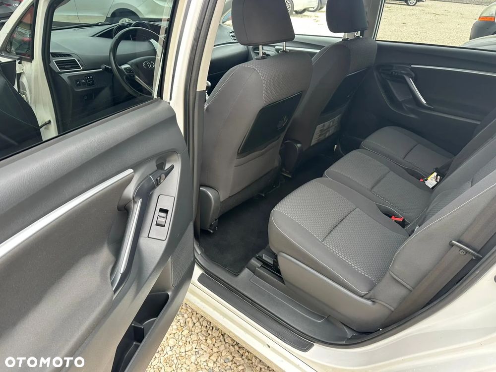 Toyota Verso 1.8 5-Sitzer Executive - 18