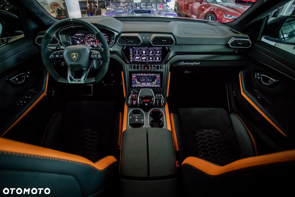 Lamborghini Urus Standard - 13