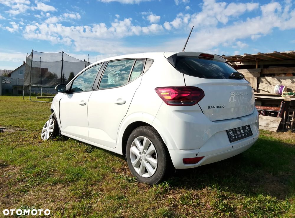 Dacia Sandero - 4