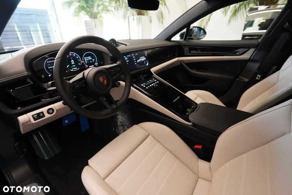 Porsche Panamera - 8