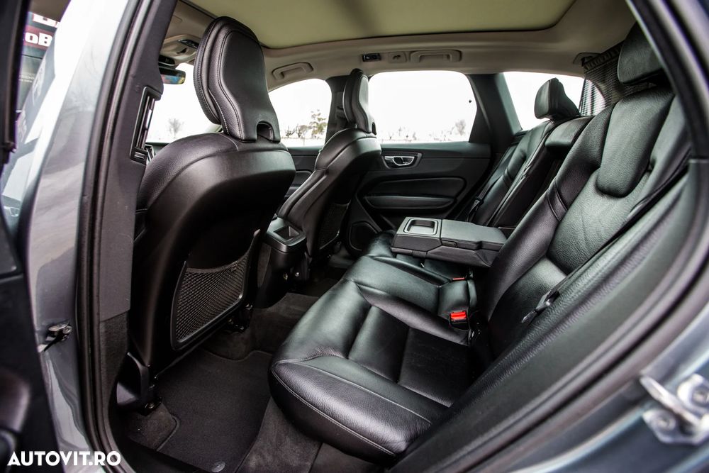 Volvo XC 60 D4 Geartronic Momentum - 25