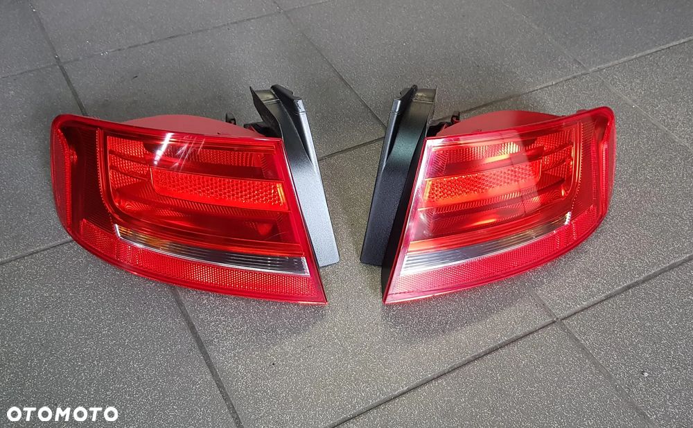 AUDI A4 B8 PRZED LIFT 8K5 LAMPA TYLNA TYŁ LEWA PRAWA  W BŁOTNIK ORYGINALNA HELLA CAŁA SPRAWNA WERSJA EUROPEJSKA WYSYŁKA !!! - 1