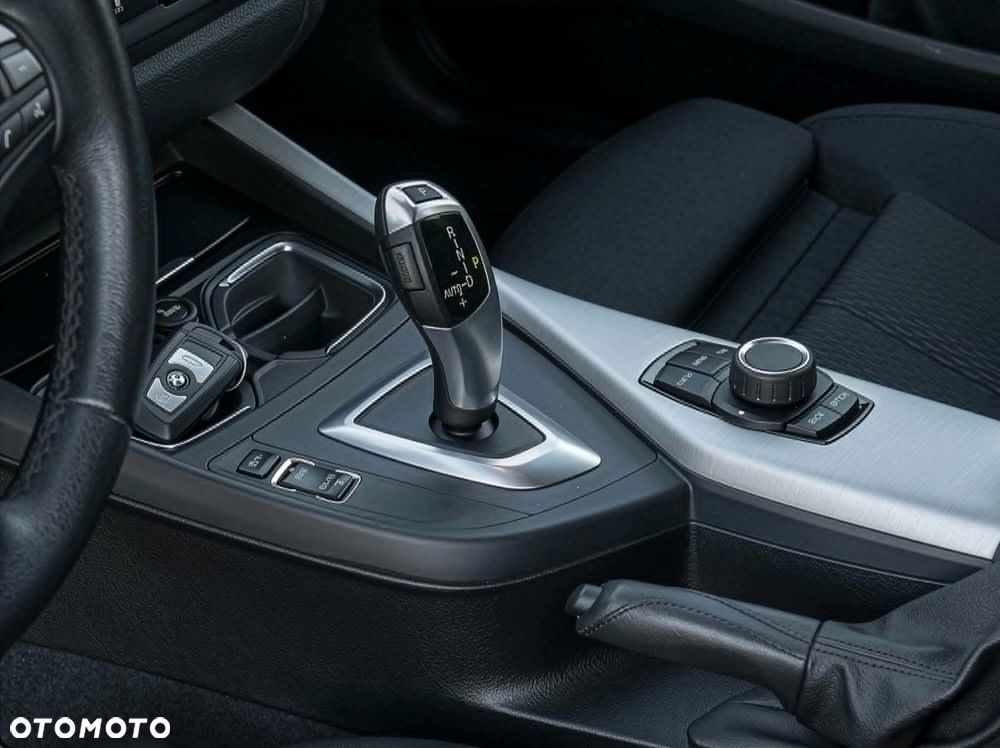 BMW Seria 1 116d Sport Line - 36