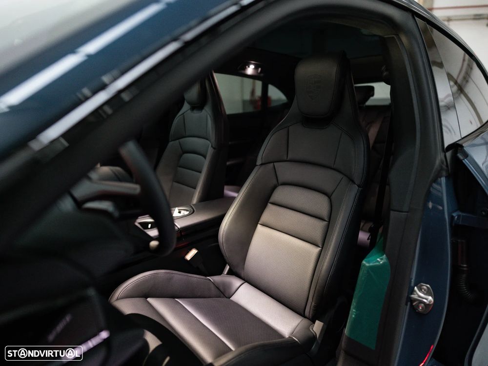 Porsche Taycan Sport Turismo 4S Black Edition - 40