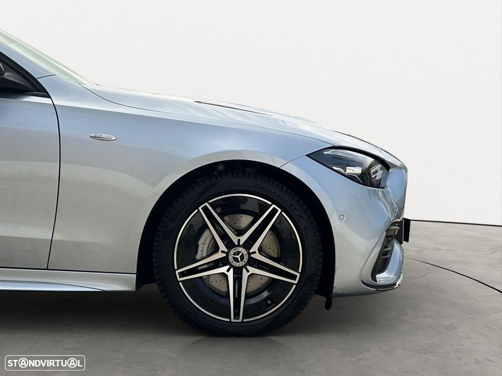 Mercedes-Benz C 300 — fotografia 5