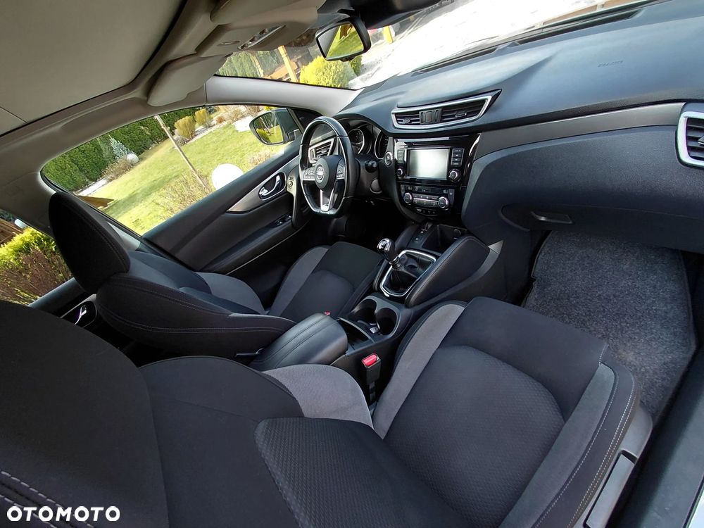 Nissan Qashqai 1.3 DIG-T SHIRO - 31