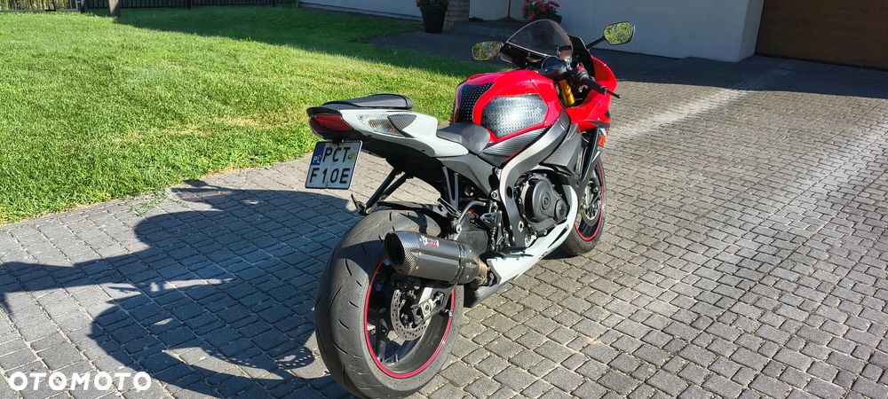 Suzuki GSX-R - 4