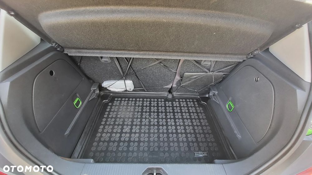 Opel Corsa 1.2 16V Edition / Active - 12