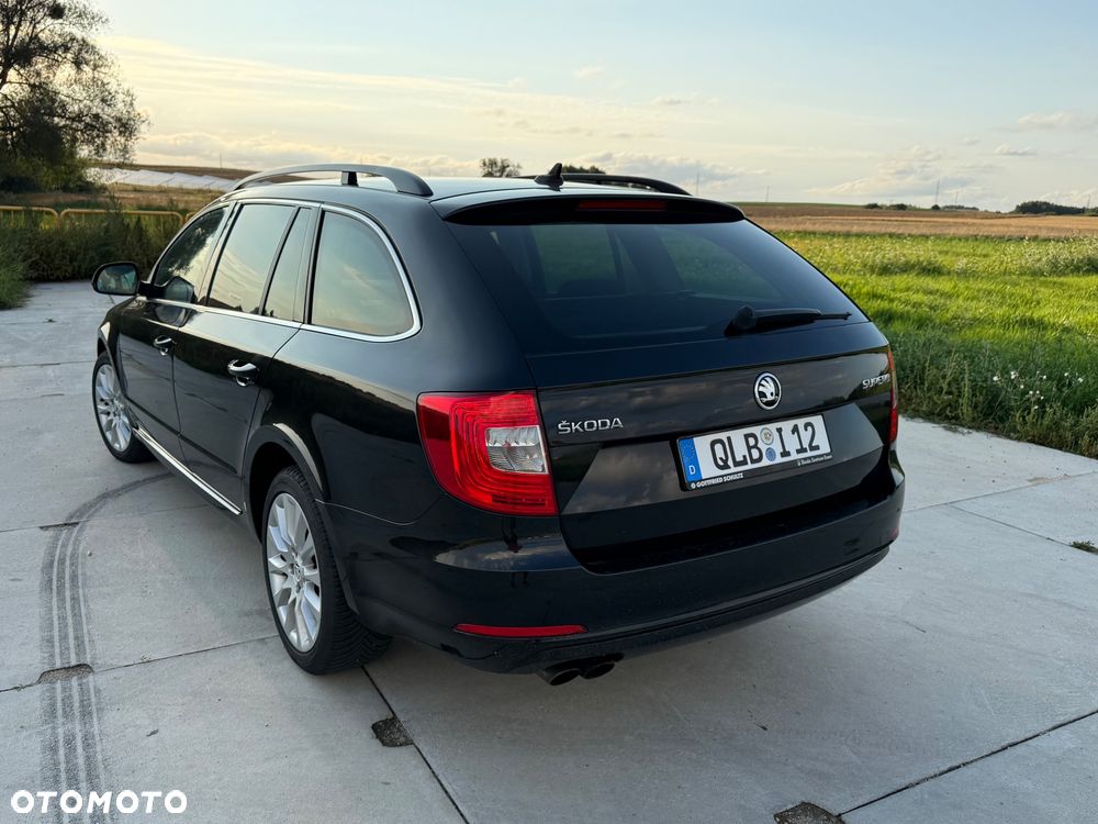 Skoda Superb 2.0 TDI Green tec DSG Elegance - 8