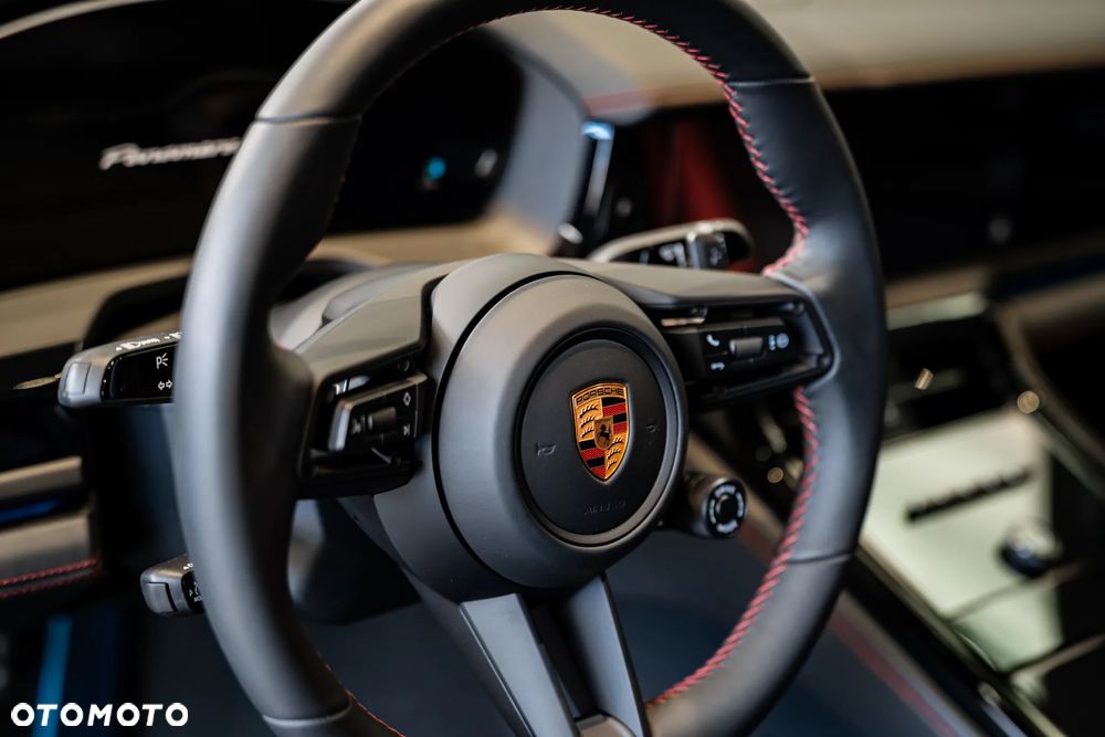 Porsche Panamera GTS - 12