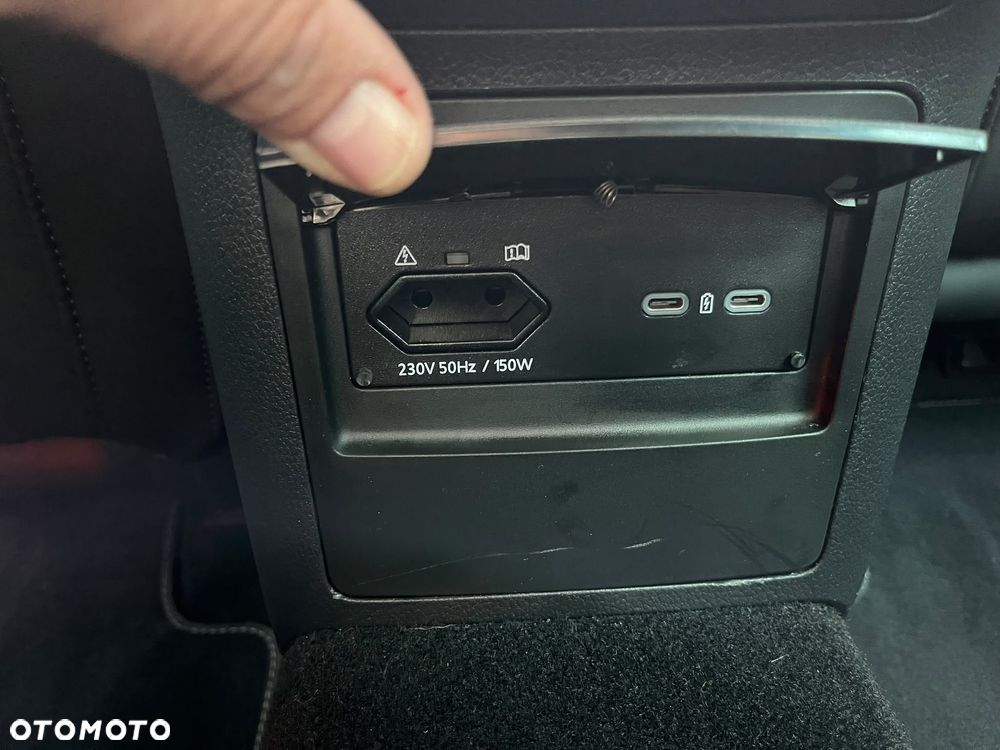 Skoda Superb 2.0 TDI SCR L&K DSG - 33