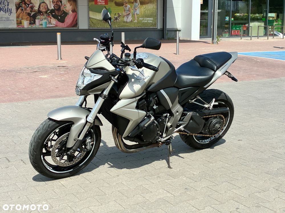 Honda CB - 1