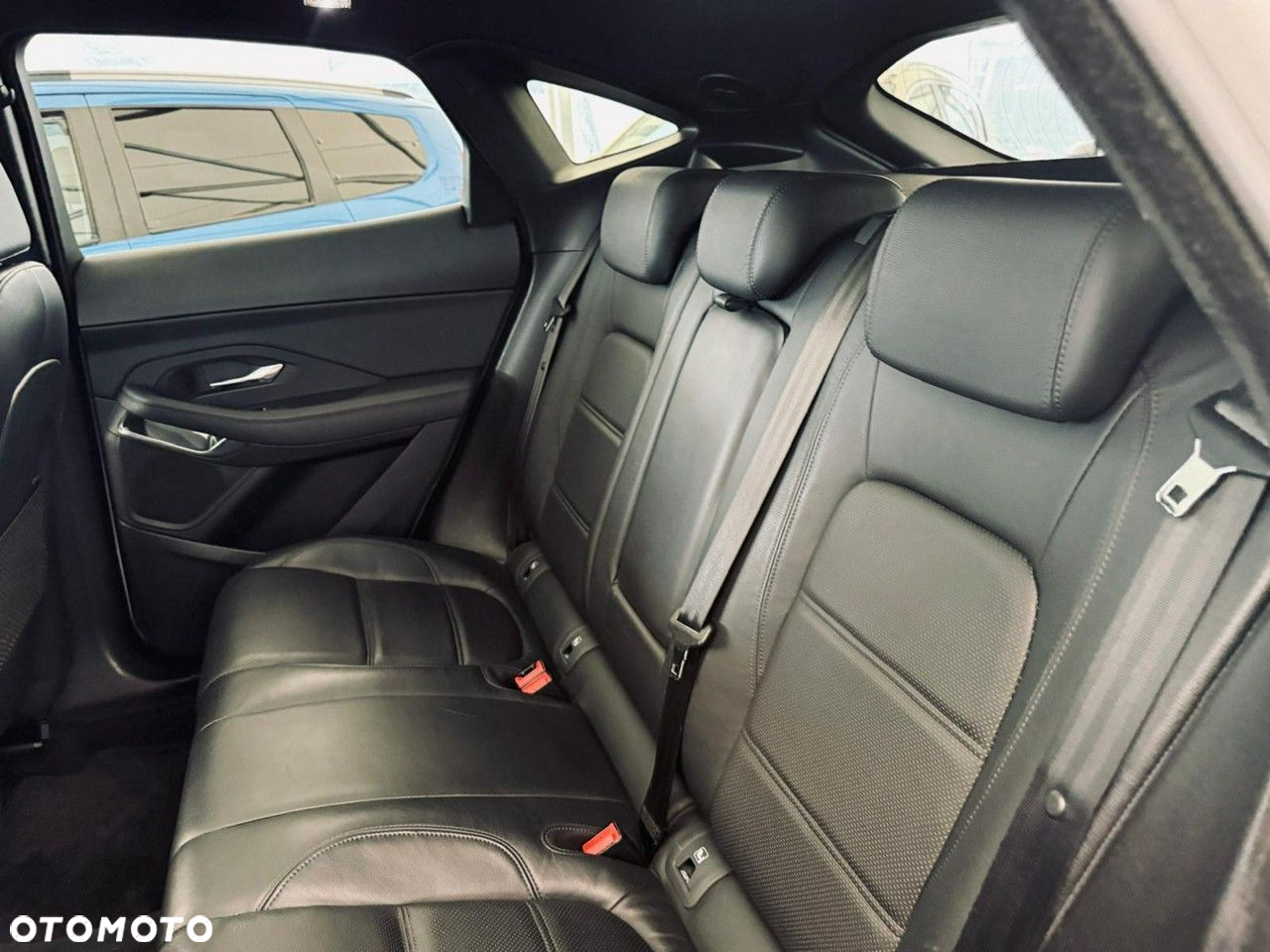 Jaguar E-Pace - 39