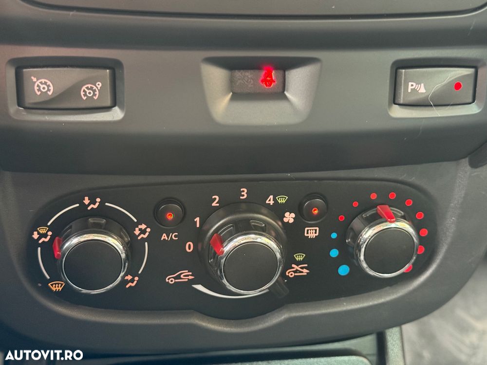 Dacia Duster dCi 110 FAP 4x4 Prestige - 11