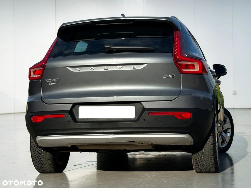 Volvo XC 40 D4 AWD Geartronic Momentum - 18