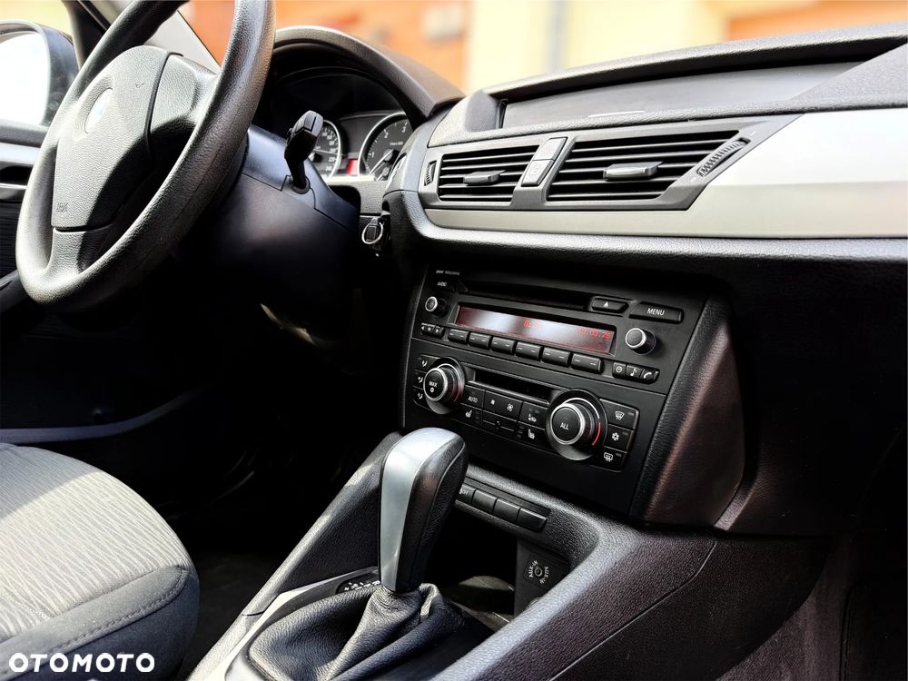 BMW X1 sDrive18d Sport Line - 10