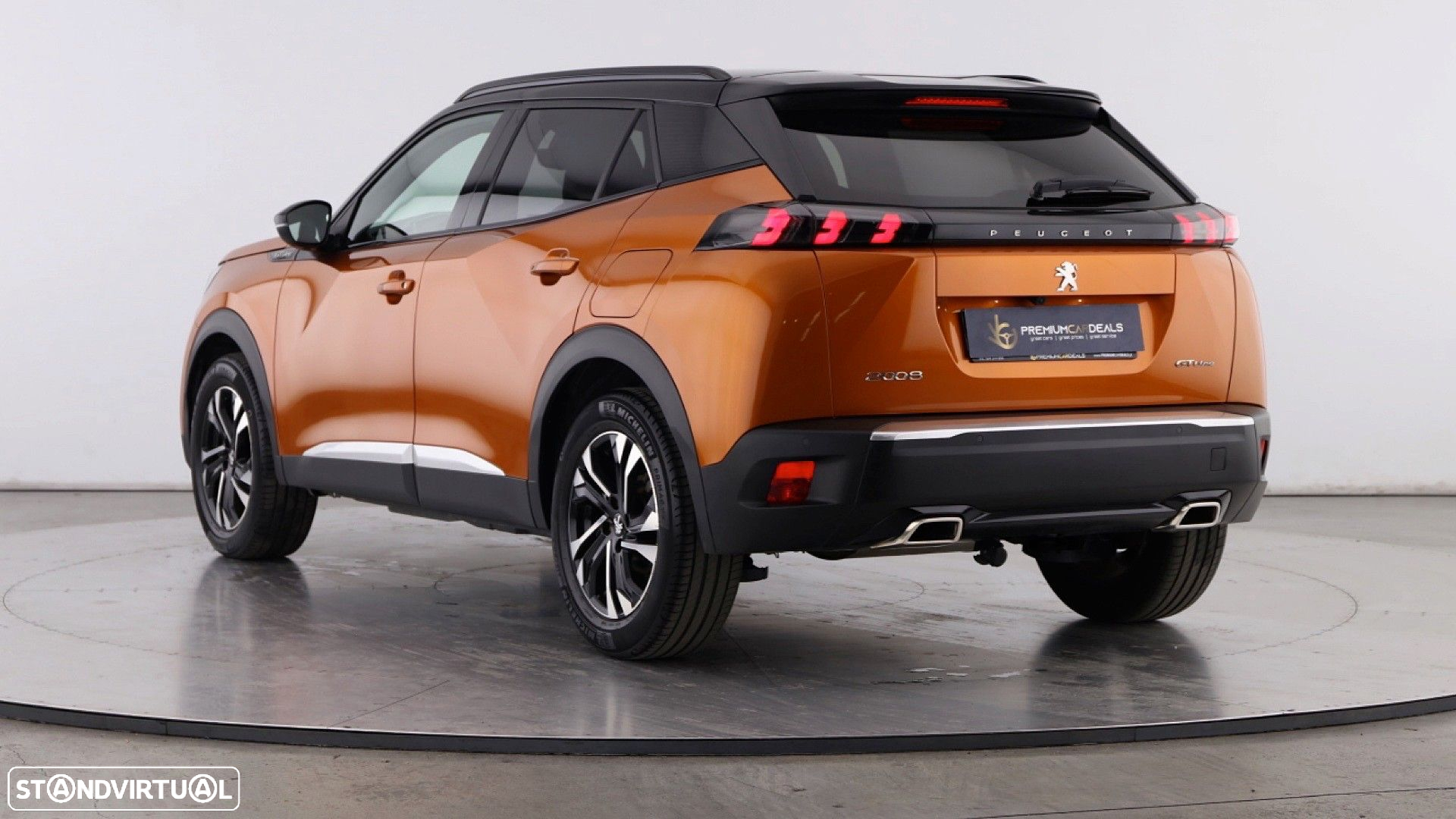 Peugeot 2008 1.2 PureTech GT EAT8 - 6