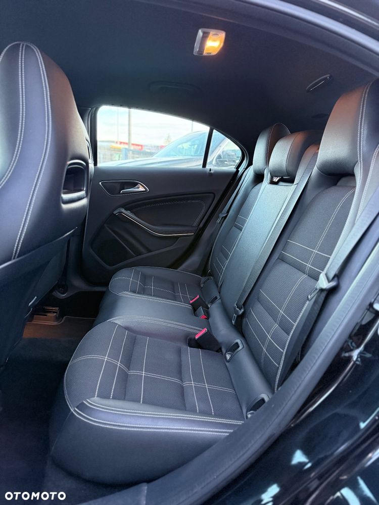 Mercedes-Benz Klasa A 180 (BlueEFFICIENCY) Urban - 15