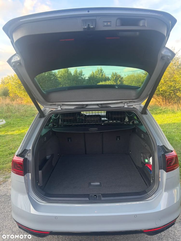 Volkswagen Passat 2.0 TDI 4Mot Elegance DSG - 8