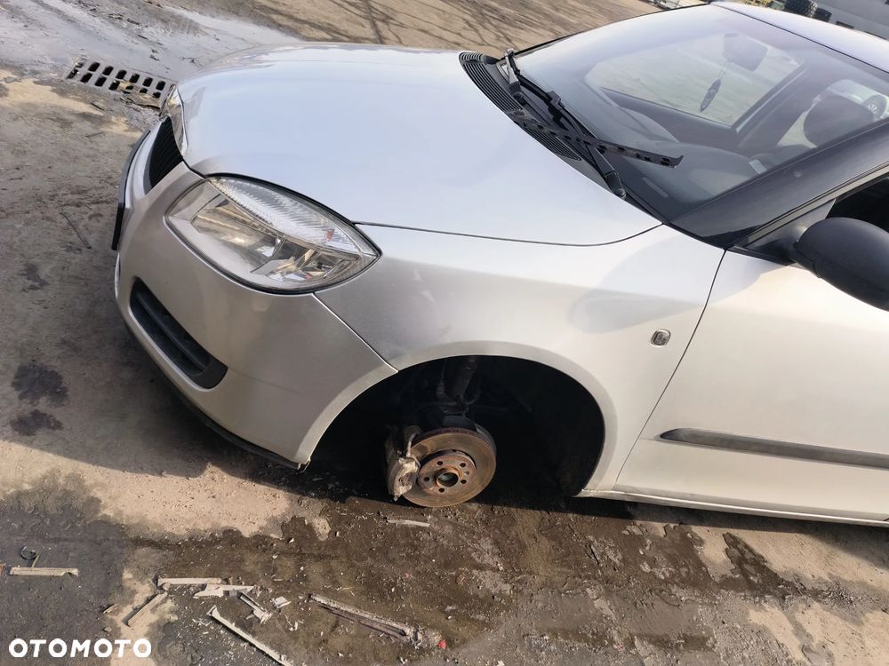 Zderzak tylny tył skoda fabia 2 kombi - 5