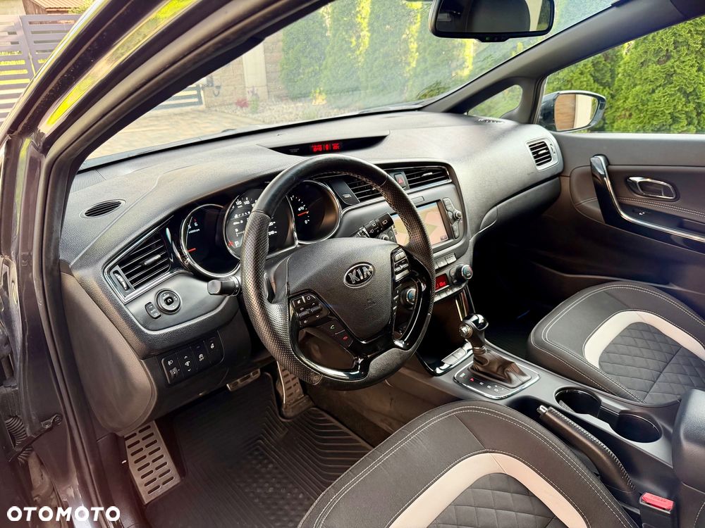 Kia Ceed 1.6 CRDi GT Line DCT - 16