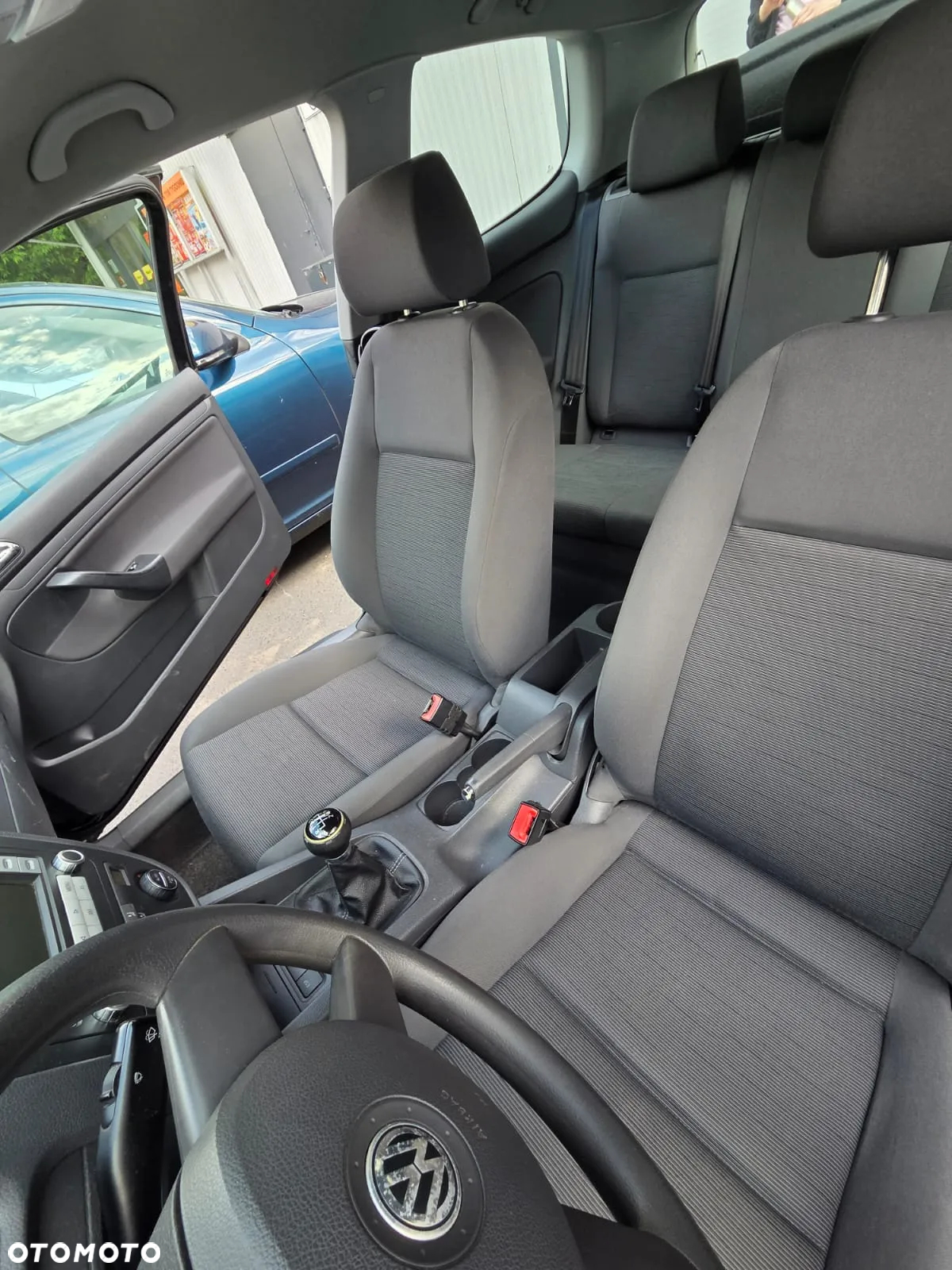 Volkswagen Golf - 10