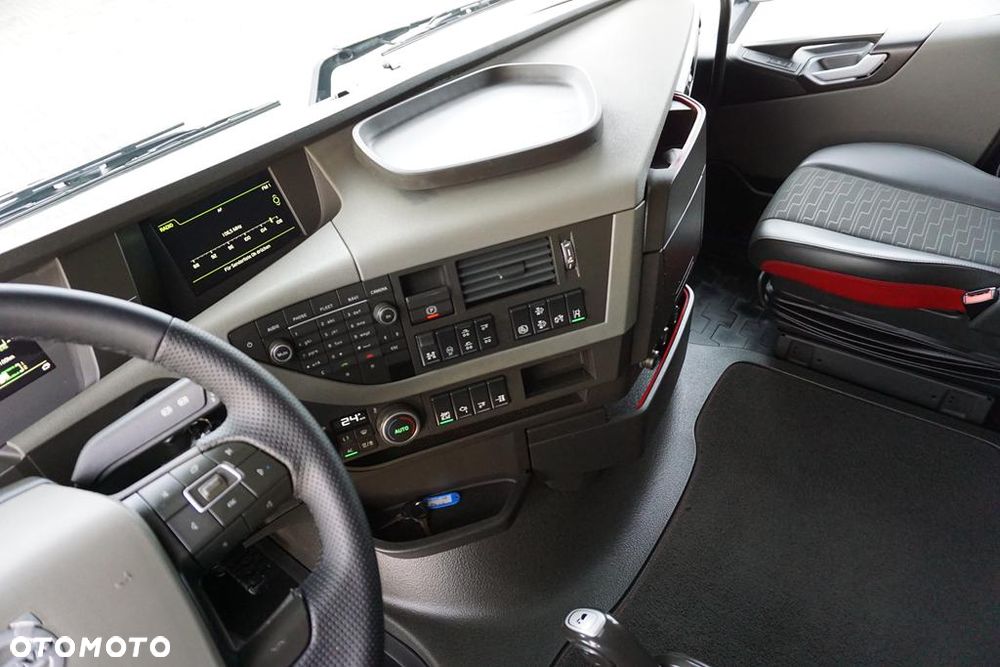 Volvo FH / 500 / E 6 / ACC / 6 X 4 / I - COOL / OŚ PODNOSZONA - 29