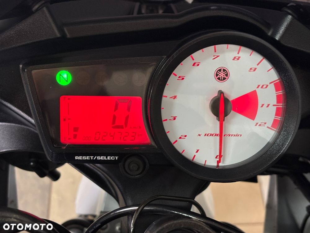 Yamaha YZF - 13