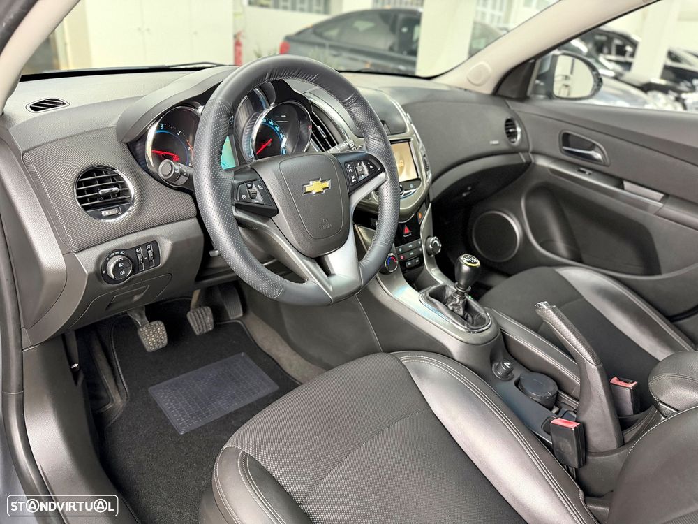 Chevrolet Cruze SW 1.7 VCDi LTZ - 15